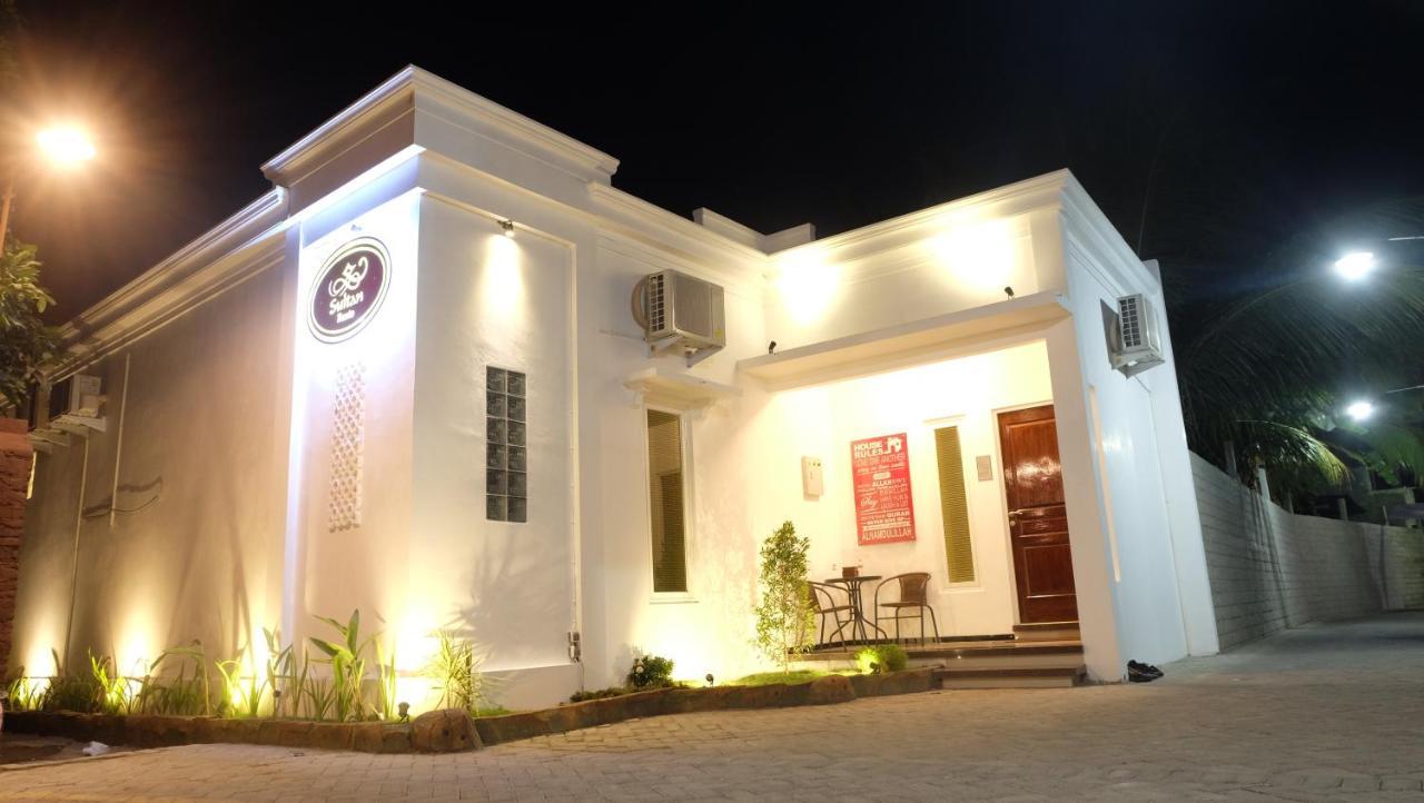 Sultan Guesthouse Tulungagung Exterior photo